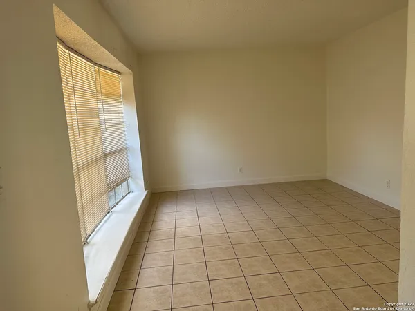 $1,065 | 7138 Brecon, San Antonio, TX 78239