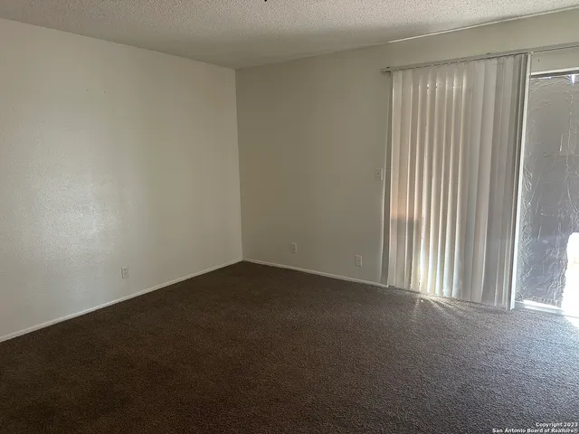 $1,115 | 7138 Brecon, San Antonio, TX 78239