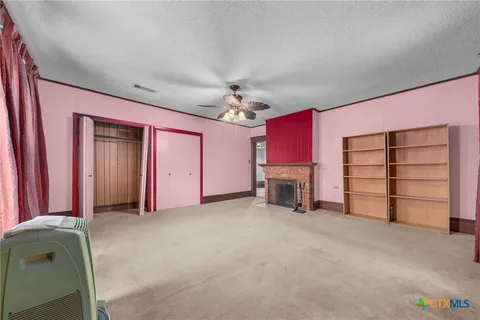 $250,000 | 9 South Milam Street, Rogers, TX 76569