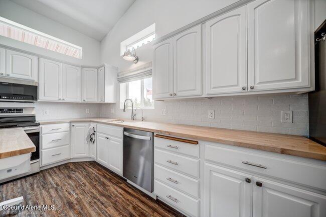 200 Agte Road Plummer, ID 83851 - Photo 11 of 51 Beautiful butcher block countertops