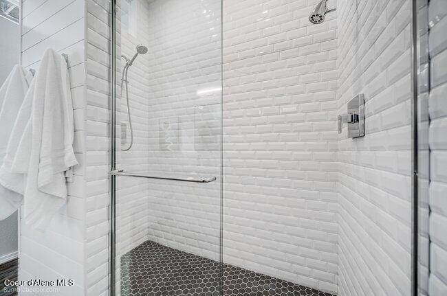 200 Agte Road Plummer, ID 83851 - Photo 17 of 51 Newly remodeled full bath