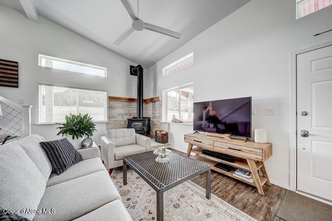 200 Agte Road Plummer, ID 83851 - Photo 3 of 51 Living room