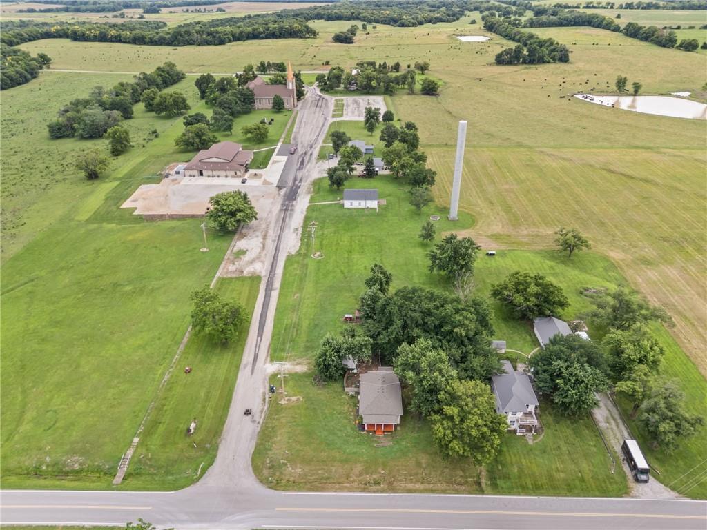 32473 Northeast Norton Road Garnett, KS 66032 - Photo 37 of 44