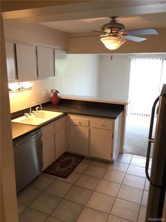 1653 Riverside Drive, Unit 6 Rochester Hills, MI 48309 - Photo 5 of 19
