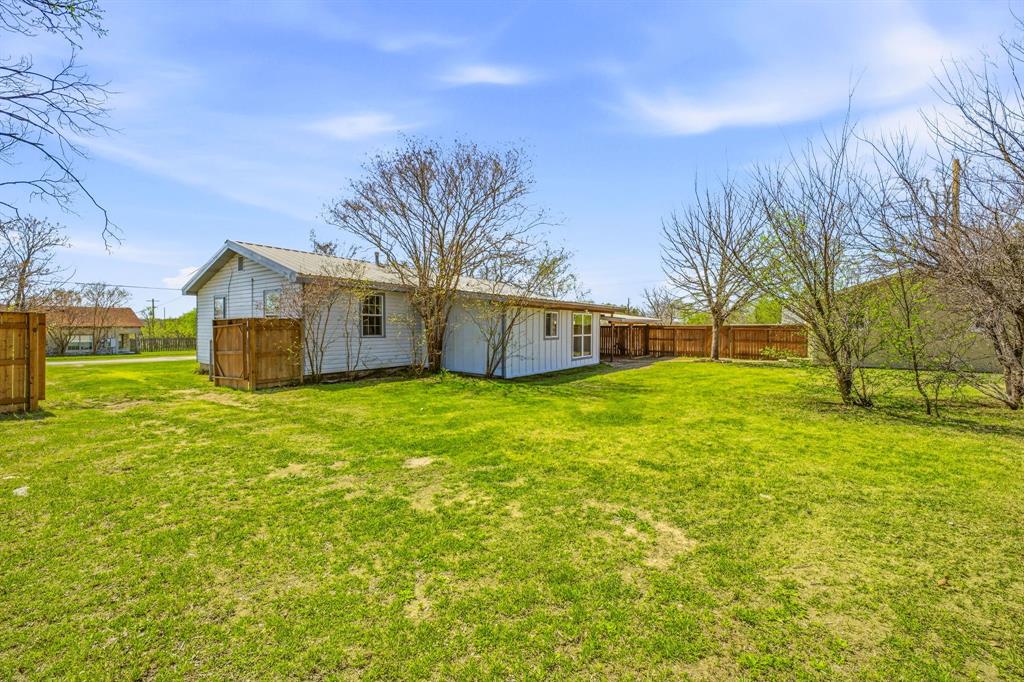 600 East Third Street Hico, TX 76457 - Photo 29 of 40