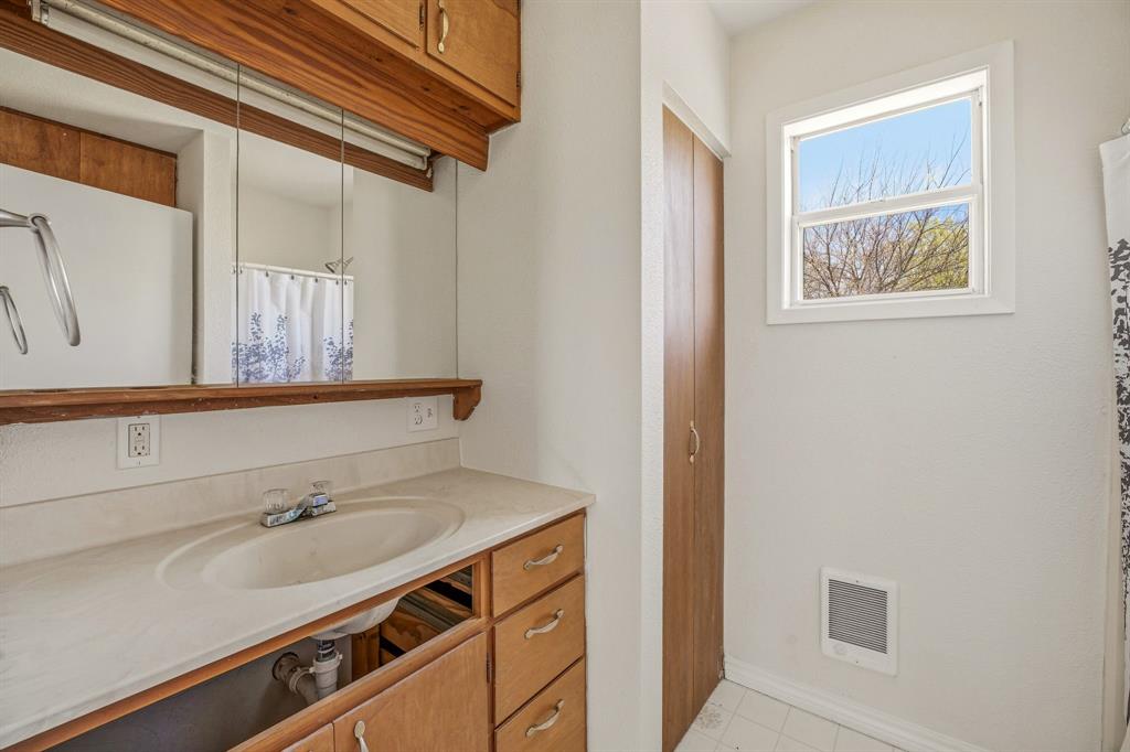 600 East Third Street Hico, TX 76457 - Photo 37 of 40