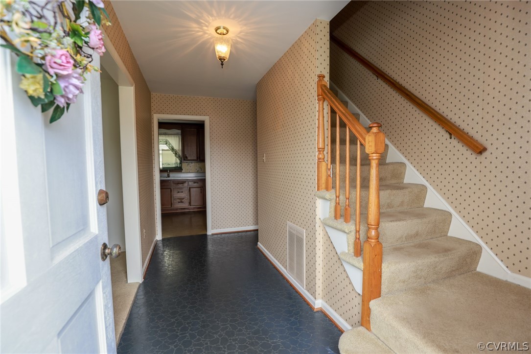 8308 Forge Road Henrico, VA 23228 - Photo 4 of 37 Gallery Image 4