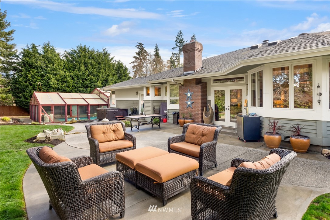 21731 35th Avenue Southeast Bothell, WA 98021 - Photo 31 of 36 a outdoor living space with patio furniture