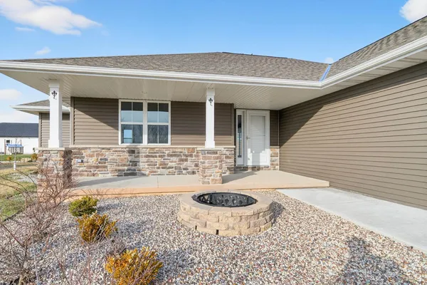 $474,900 | 302 Willie Mays Circle, De Pere, WI 54115