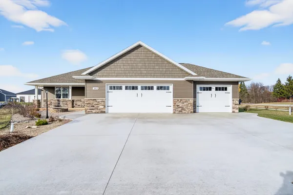 $474,900 | 302 Willie Mays Circle, De Pere, WI 54115
