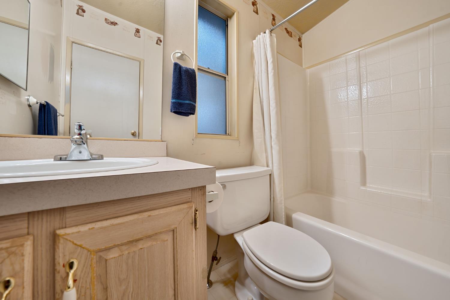 5766 Pony Express Trail, Unit 2 Pollock Pines, CA 95726 - Photo 32 of 43 Second Bathroom