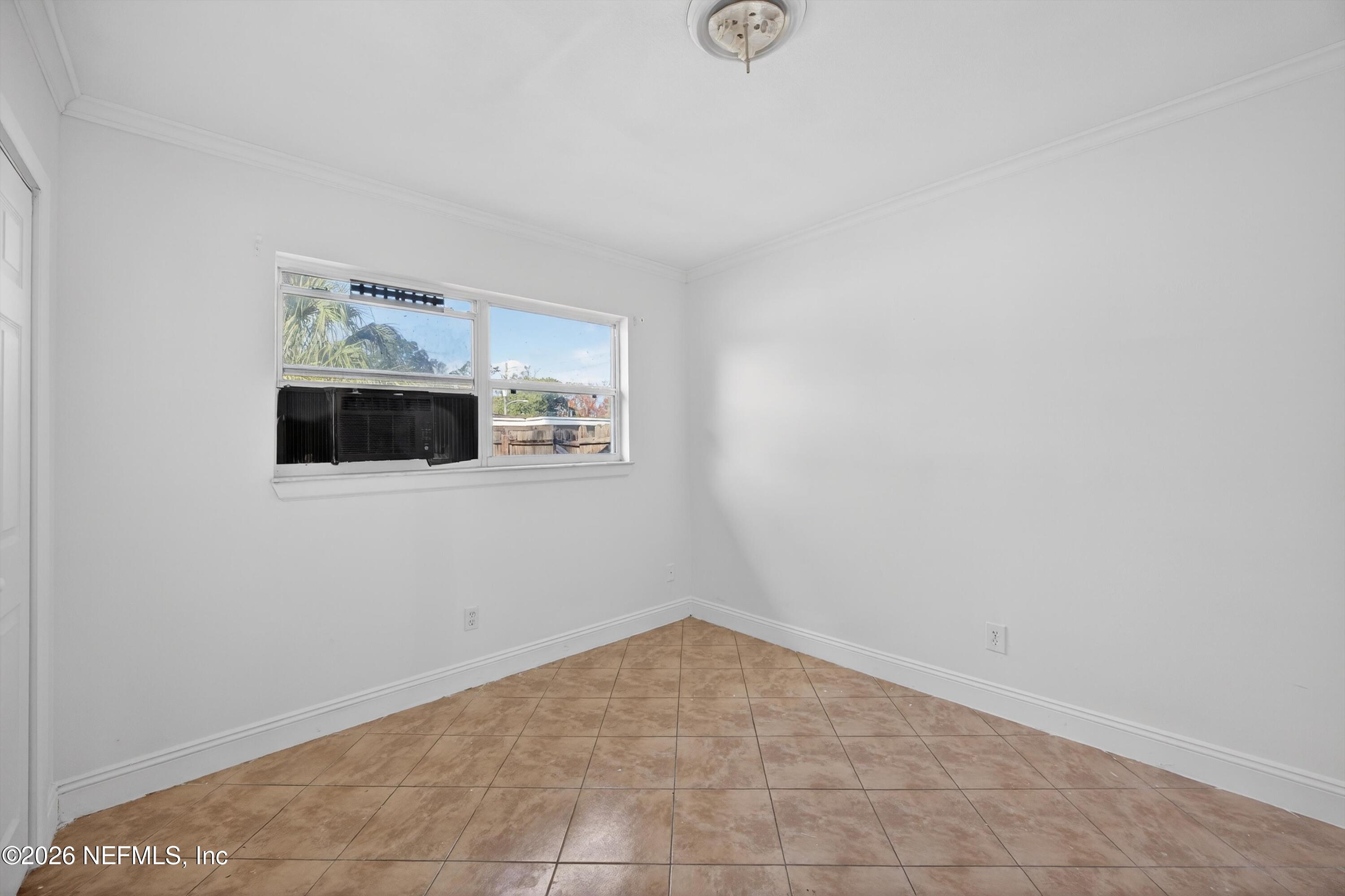 5134 Damascus Road South Jacksonville, FL 32207 - Photo 25 of 41 a view of a microwave