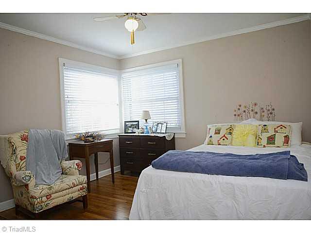 825 Cliff Road Asheboro, NC 27203 - Photo 12 of 16 3rd Bedroom.