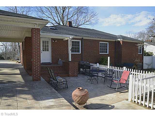 825 Cliff Road Asheboro, NC 27203 - Photo 15 of 16 Exterior Back.