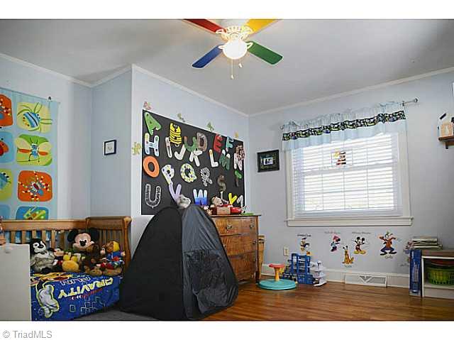 825 Cliff Road Asheboro, NC 27203 - Photo 10 of 16 2nd Bedroom.