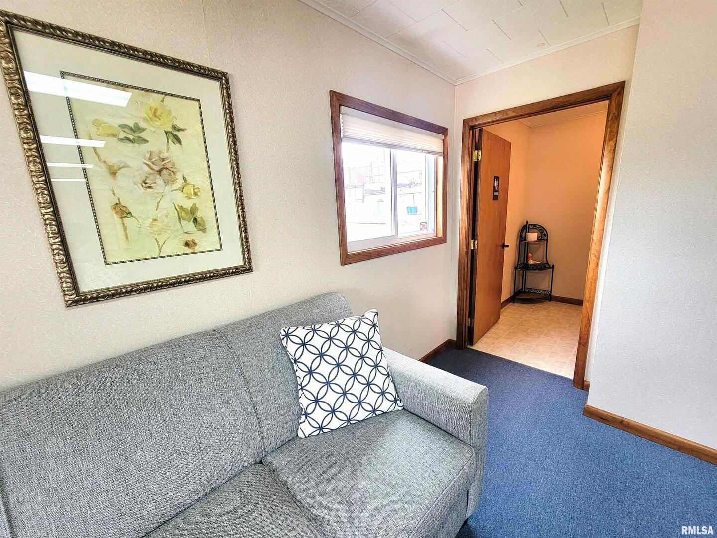 119 West 2nd Street Flora, IL 62839 - Photo 14 of 99 a view of an empty room with a window