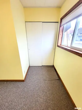 $144,000 | 119 West 2nd Street, Flora, IL 62839