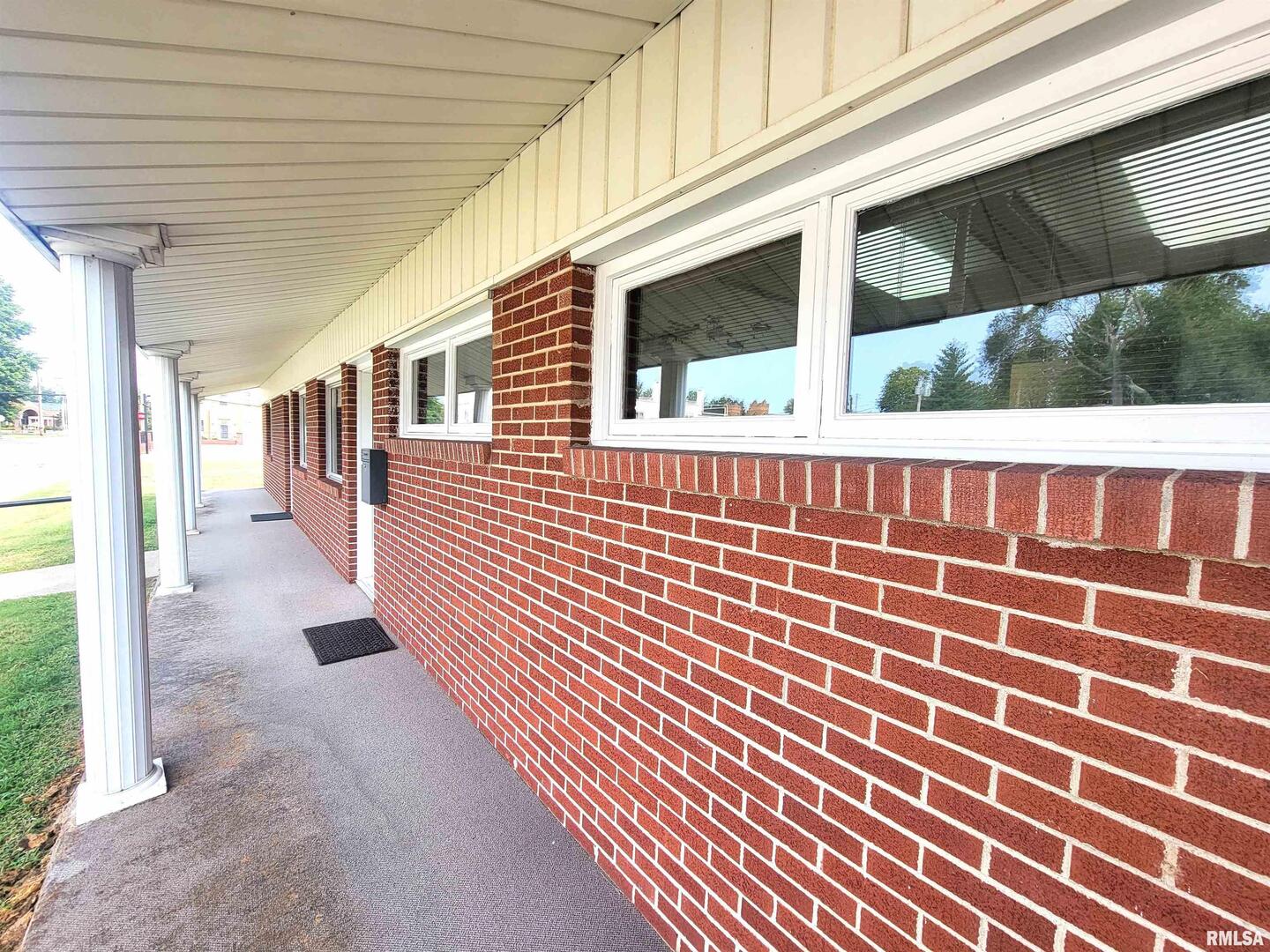 119 West 2nd Street Flora, IL 62839 - Photo 8 of 99