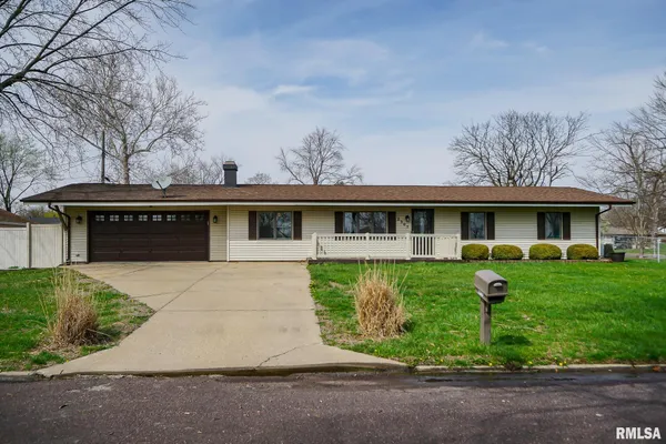 $179,900 | 2307 West Cindy Lane, Peoria, IL 61614