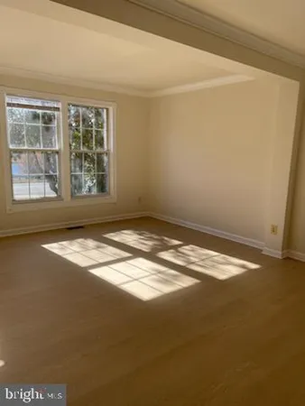 a view of empty room with window