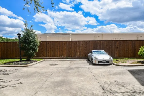 $150,500 | 9200 Westheimer Road, Unit 1302, Houston, TX 77063