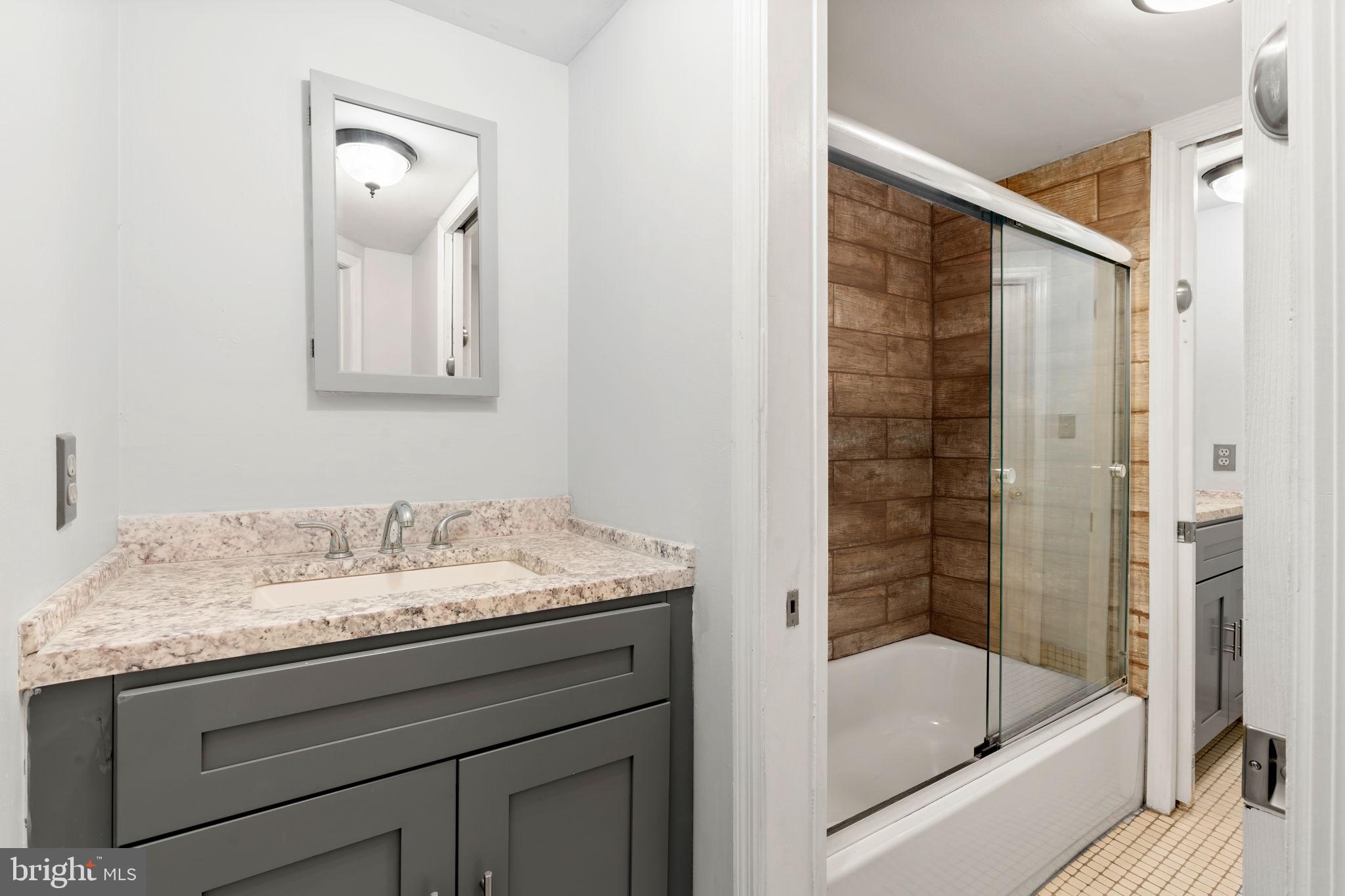 1528 Rodman Street, Unit 2 Philadelphia, PA 19146 - Photo 7 of 13