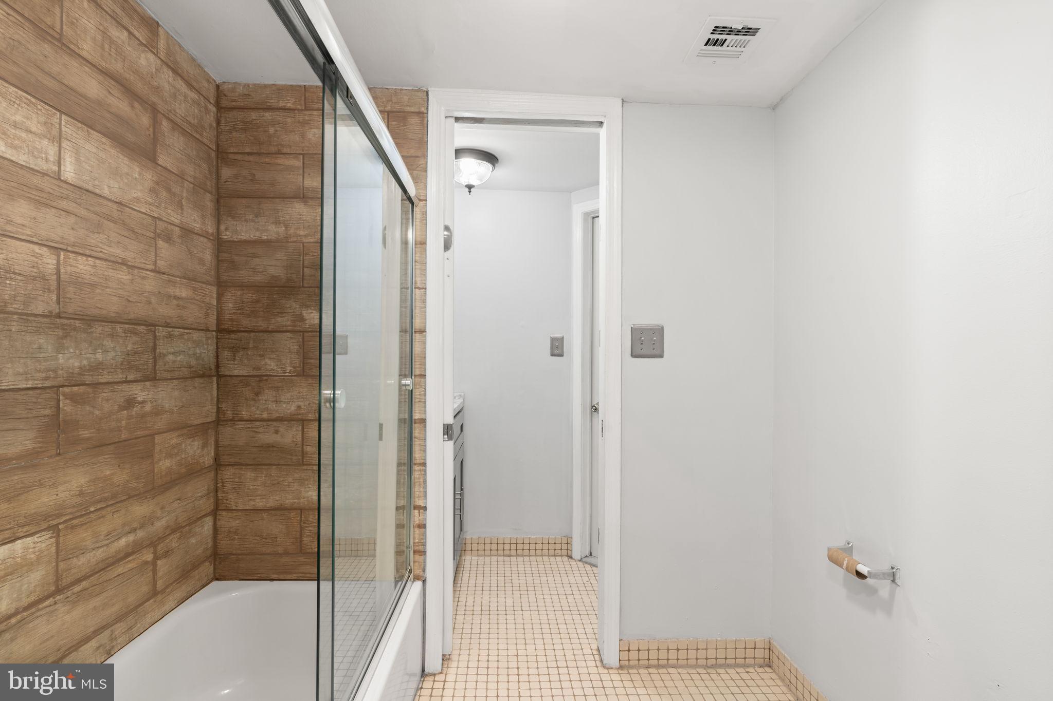 1528 Rodman Street, Unit 2 Philadelphia, PA 19146 - Photo 8 of 13