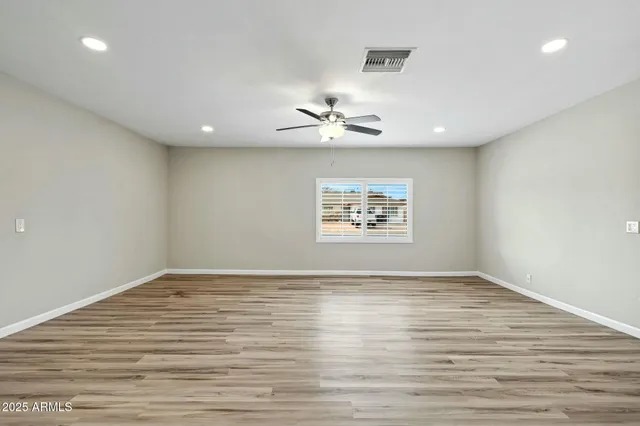 $455,000 | 15031 North 37th Avenue, Phoenix, AZ 85053