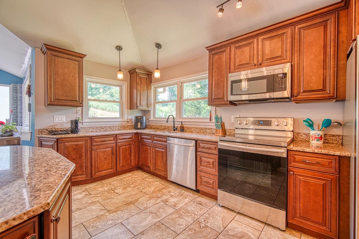 403 Mount Zion Road Spartanburg, SC 29303 - Photo 8 of 36 Gallery Image 8