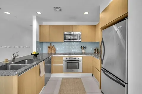 $469,000 | 1050 Brickell Avenue, Unit 2418, Miami, FL 33131