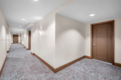 $469,000 | 1050 Brickell Avenue, Unit 2418, Miami, FL 33131