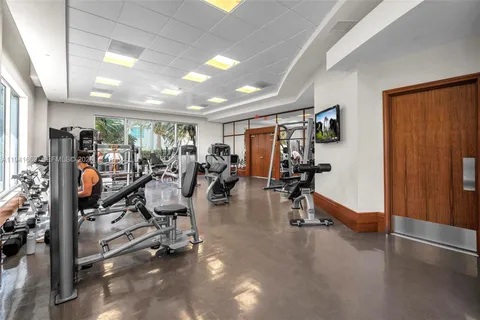 $469,000 | 1050 Brickell Avenue, Unit 2418, Miami, FL 33131