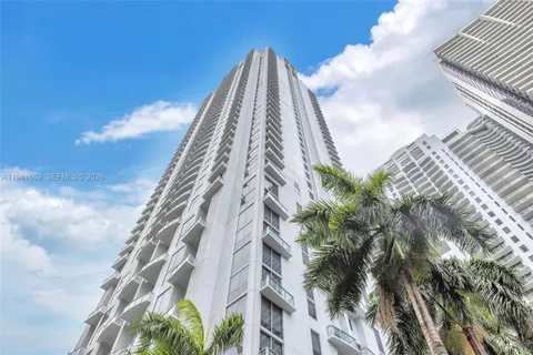 $469,000 | 1050 Brickell Avenue, Unit 2418, Miami, FL 33131