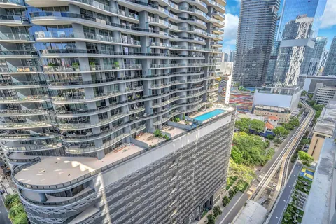 $469,000 | 1050 Brickell Avenue, Unit 2418, Miami, FL 33131