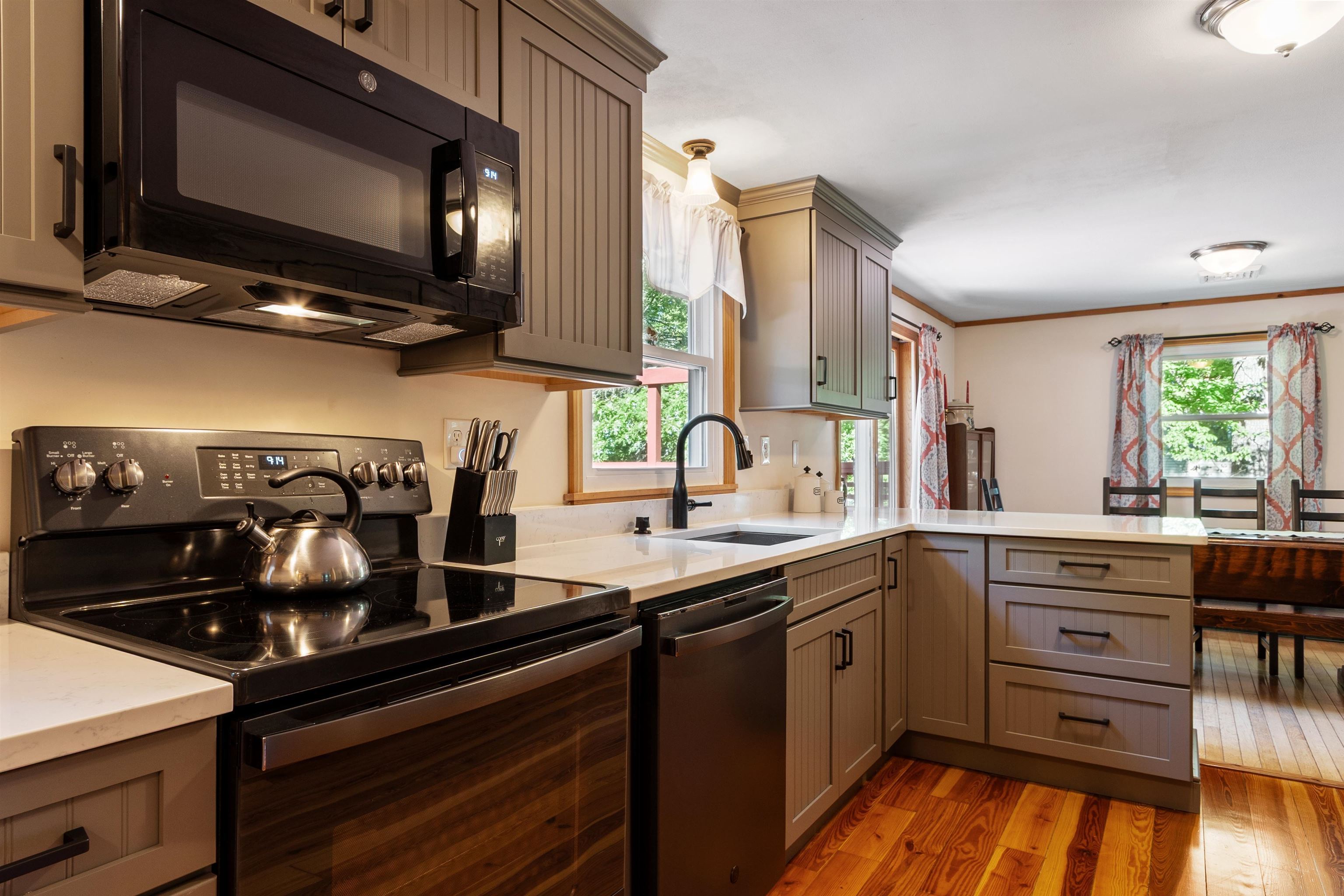 7 Al Street Derry, NH 03038 - Photo 14 of 35