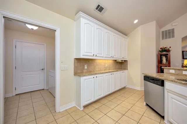 $450,000 | 3320 Rosemeade Drive, Unit 2812, Fort Worth, TX 76116