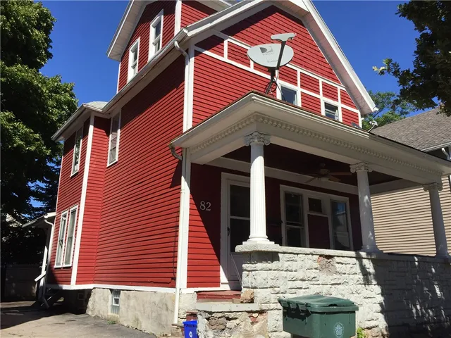 $1,095 | 82 Asbury Street, Unit UP, Rochester, NY 14620