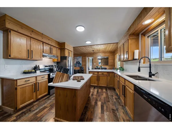 $489,900 | 1567 Chippewa Road, Jefferson, CO 80456