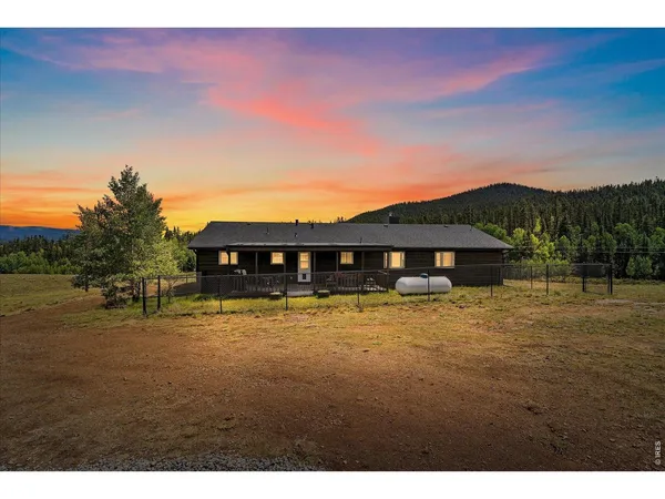 $489,900 | 1567 Chippewa Road, Jefferson, CO 80456