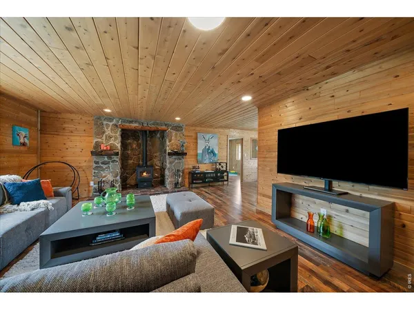 $489,900 | 1567 Chippewa Road, Jefferson, CO 80456