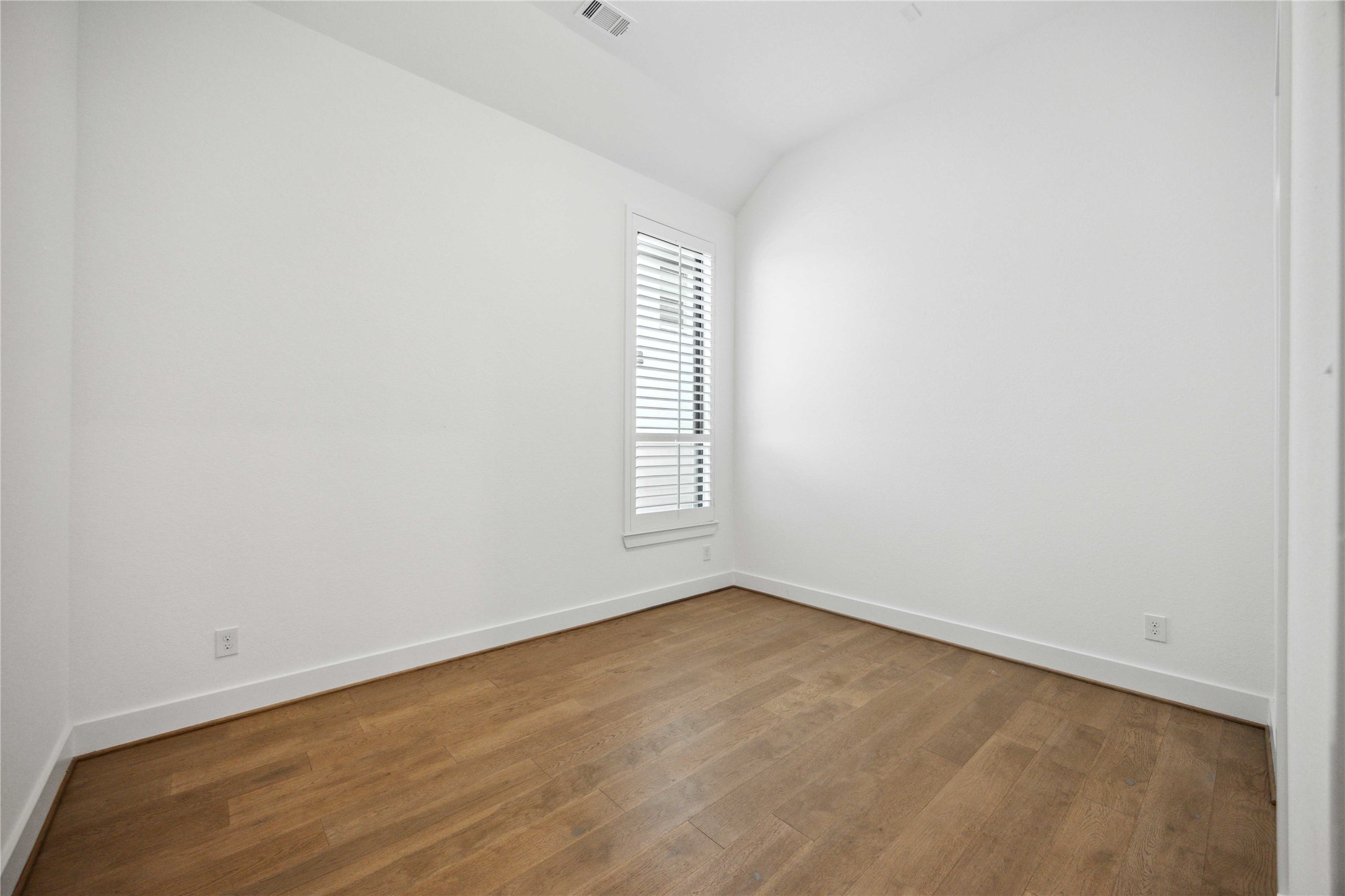 2711 Merlin Way Katy, TX 77493 - Photo 16 of 50 Secondary bedroom