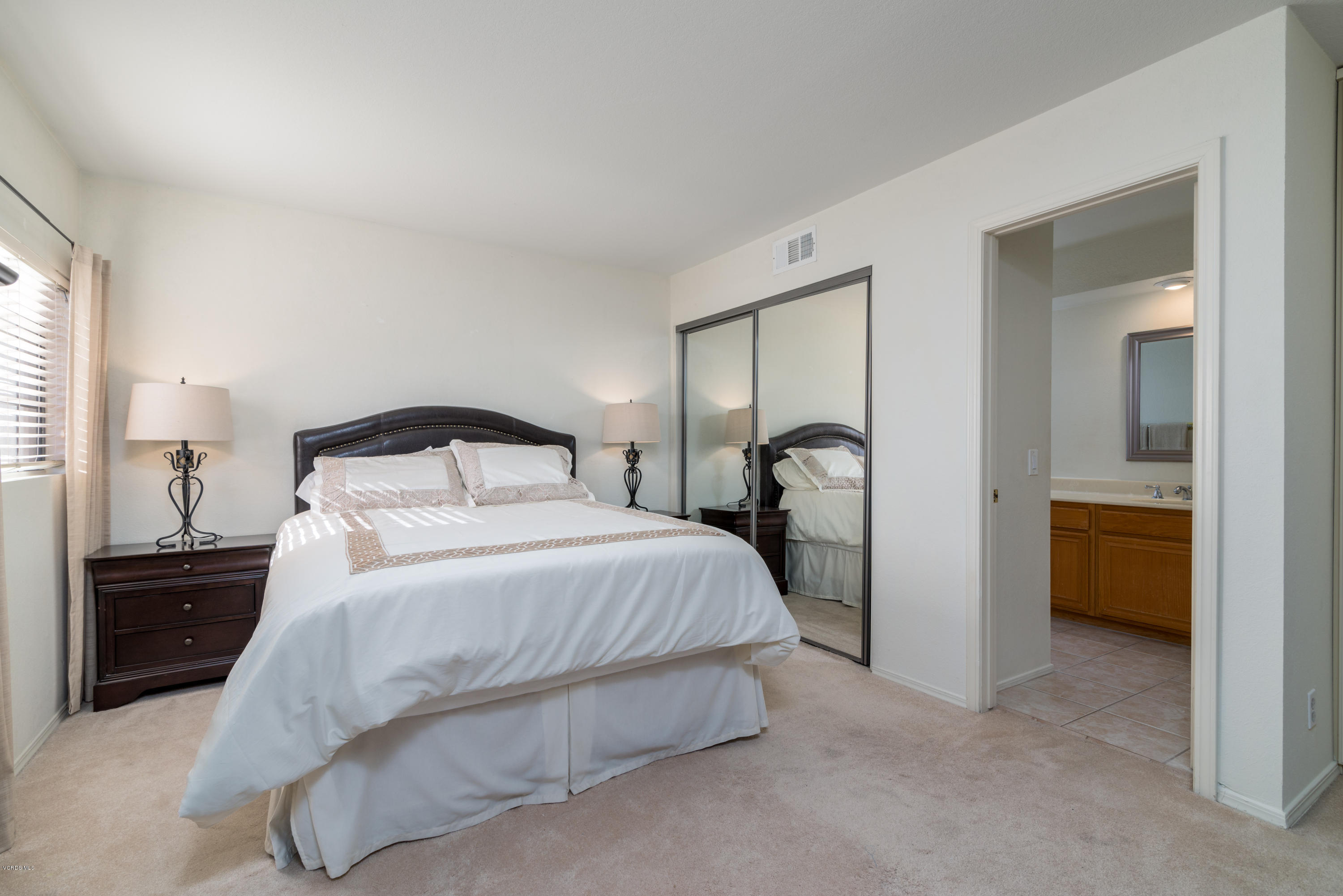 713 Congressional Road Simi Valley, CA 93065 - Photo 25 of 27 24