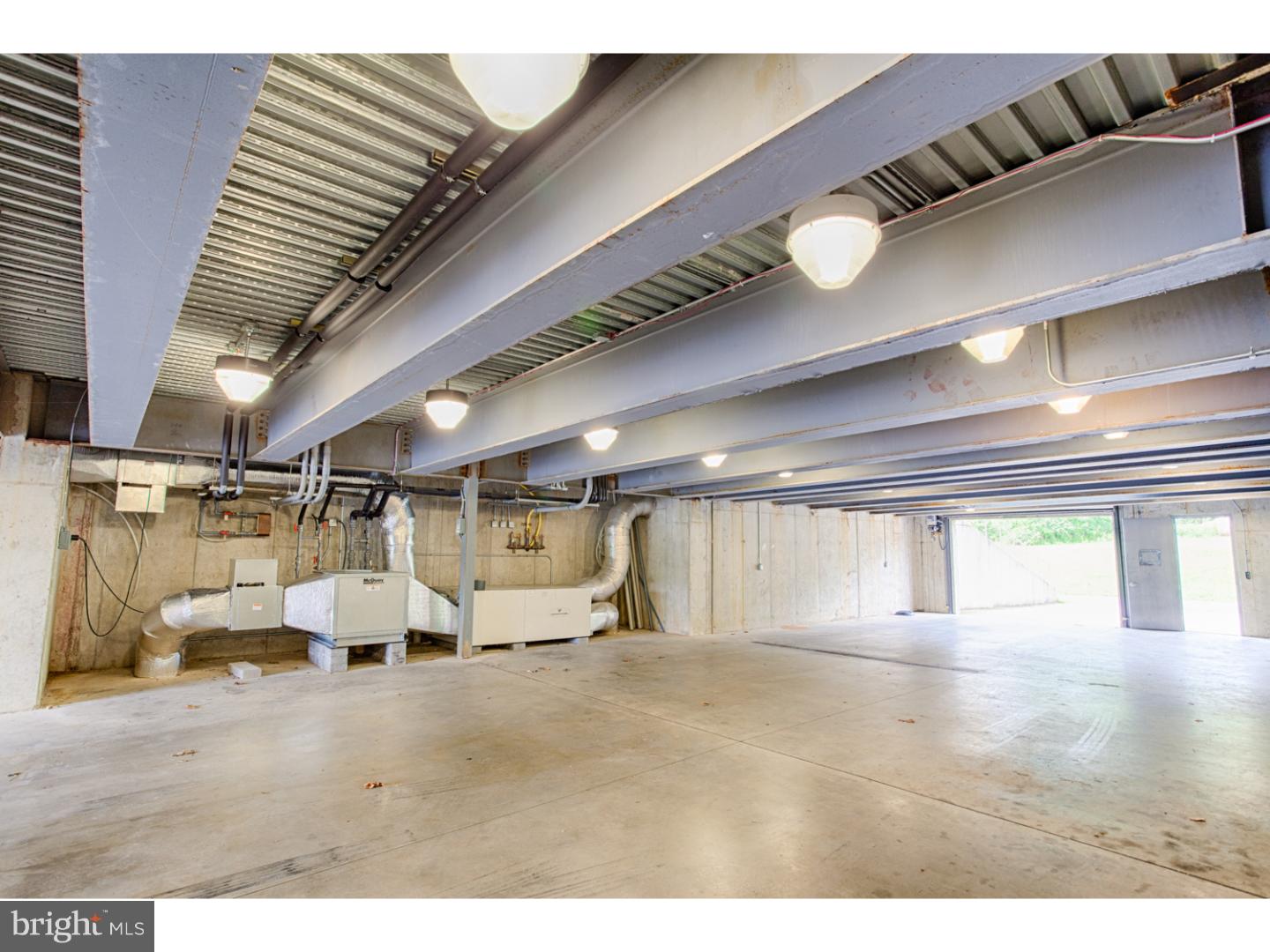 1245 South Creek Road West Chester, PA 19382 - Photo 21 of 25 Garage
