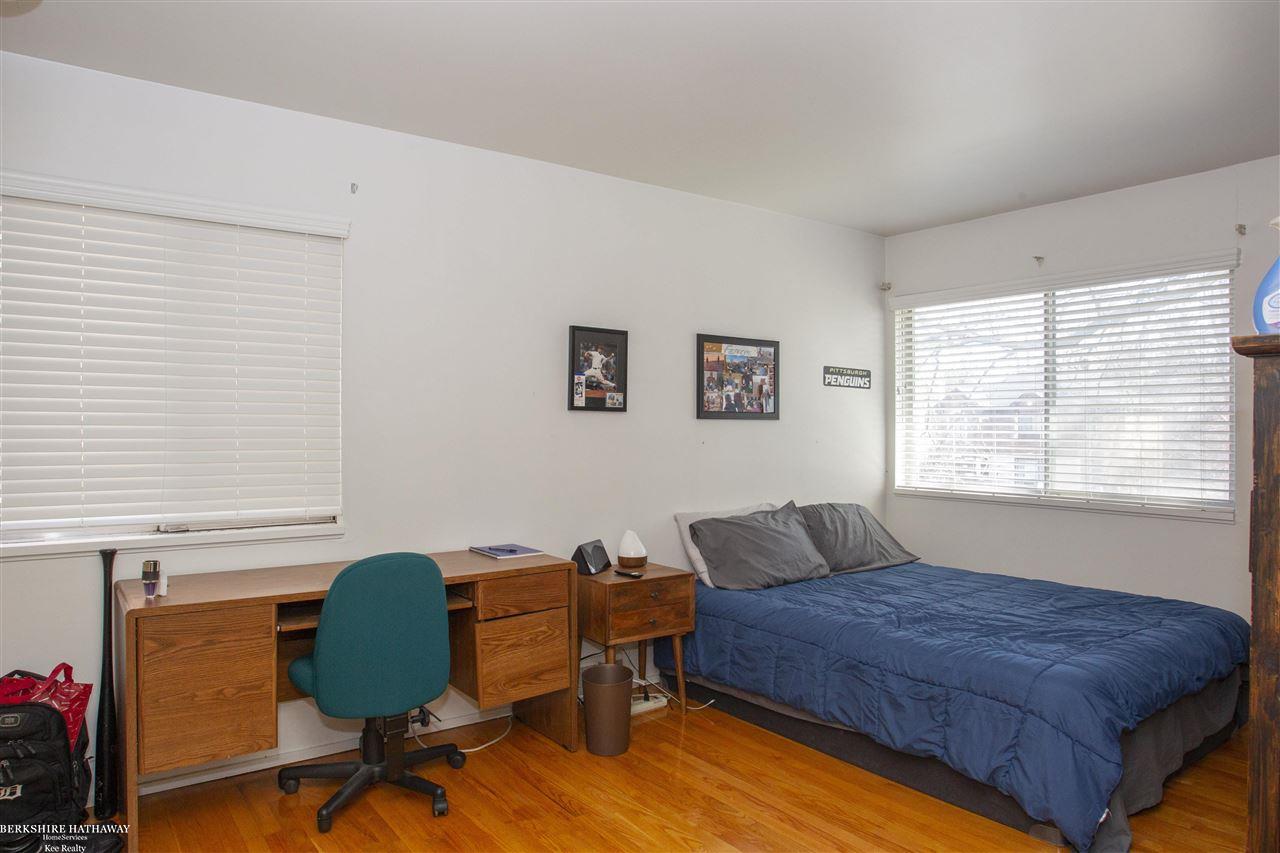 379 Neff Road Grosse Pointe, MI 48230 - Photo 19 of 63 50070950-18.JPG