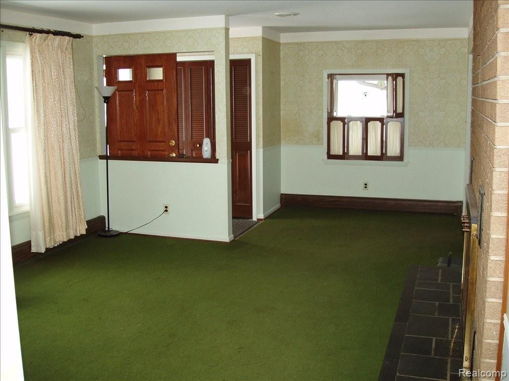 39079 Pennsylvania Road New Boston, MI 48164 - Photo 7 of 20 P1010008