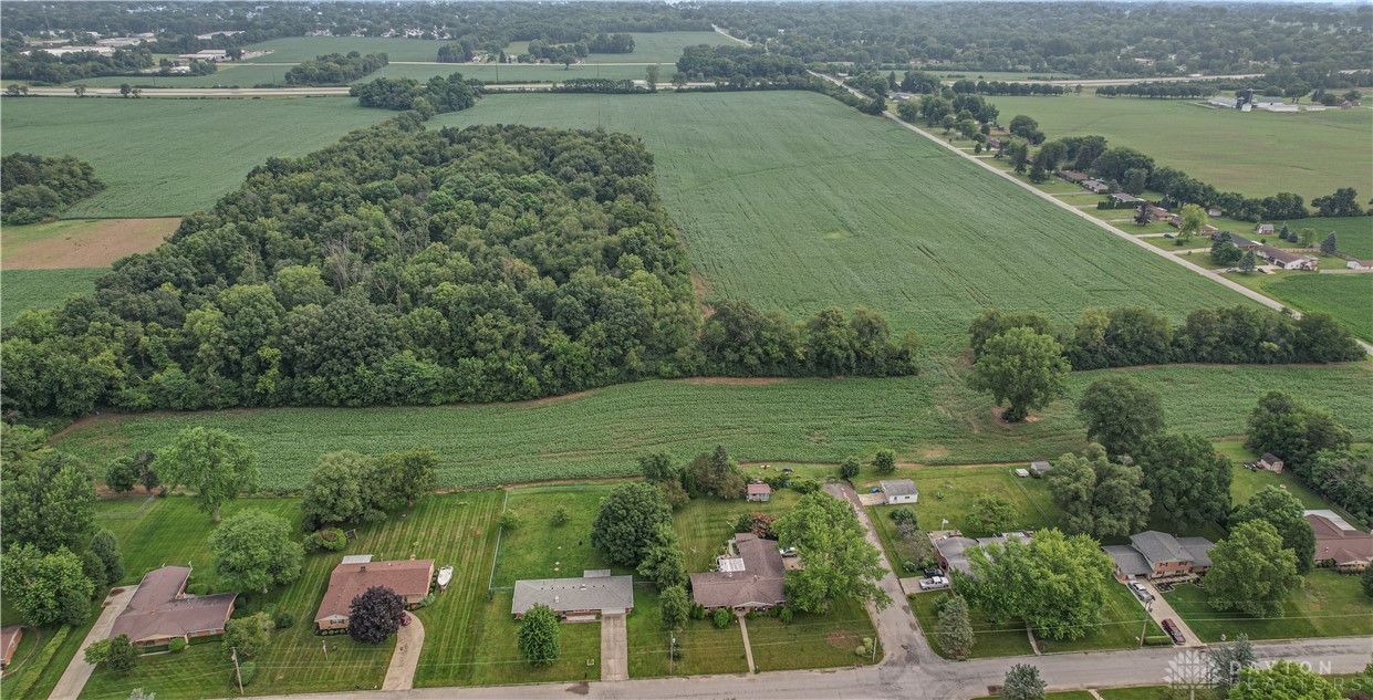 2399 South Burnett Road Springfield, OH 45505 - Photo 3 of 5