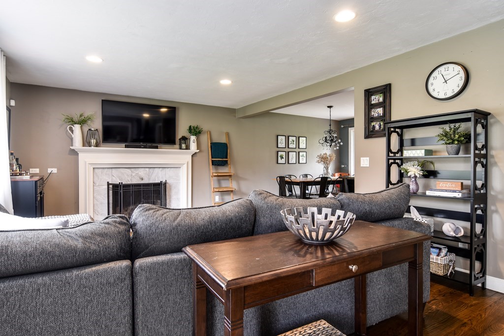 20 Knight Road Framingham, MA 01701 - Photo 4 of 33 Gallery Image 4