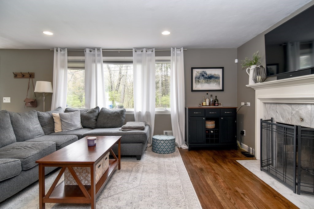20 Knight Road Framingham, MA 01701 - Photo 6 of 33 Gallery Image 6
