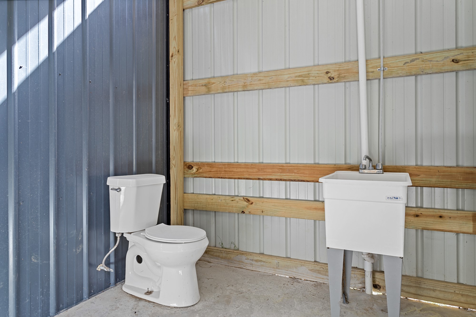 4943 Fm 770 Road Kountze, TX 77625 - Photo 37 of 39