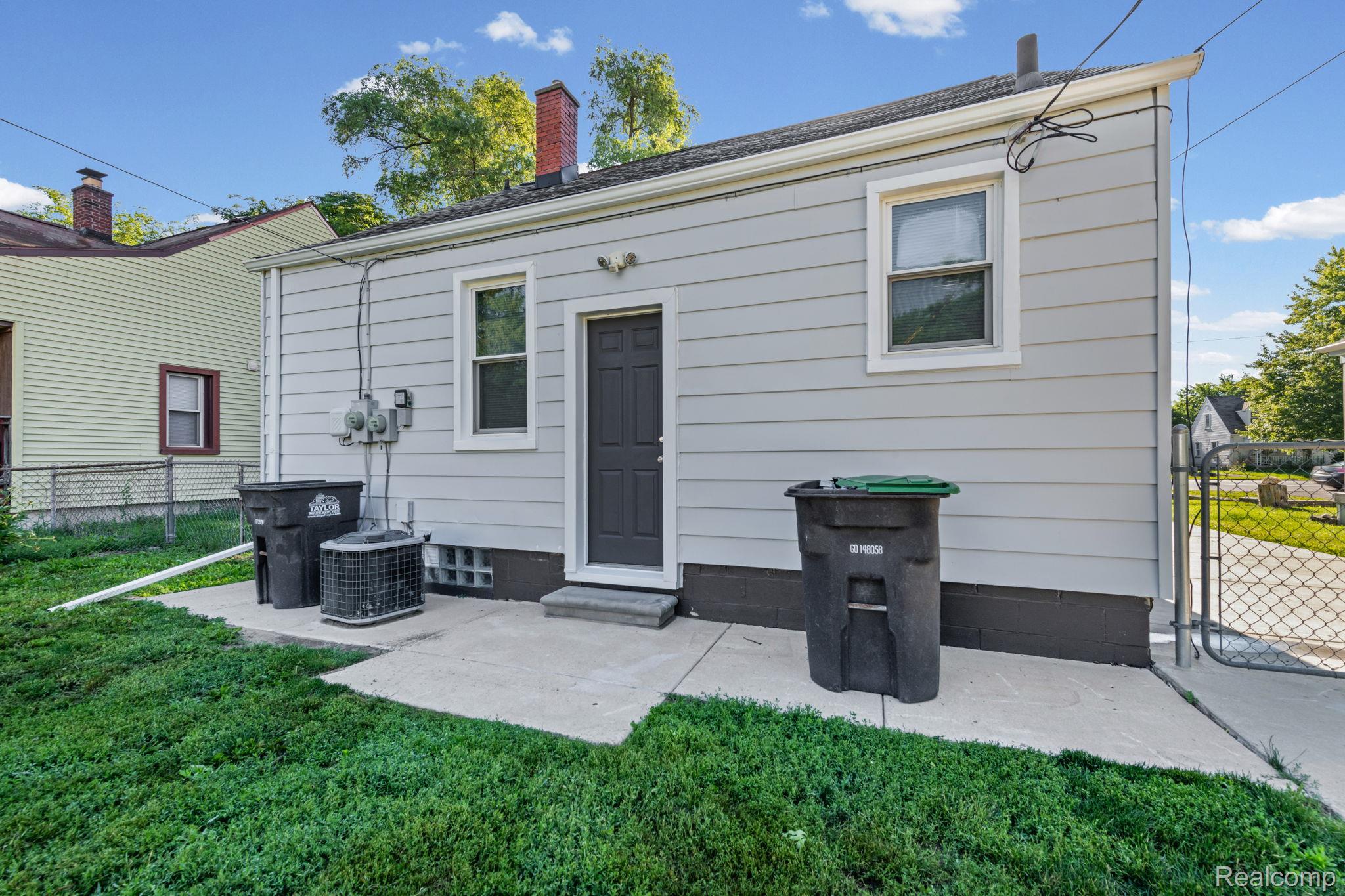 6556 Pelham Road Taylor, MI 48180 - Photo 19 of 34 19-web-or-mls-6556-pelham-rd.jpg